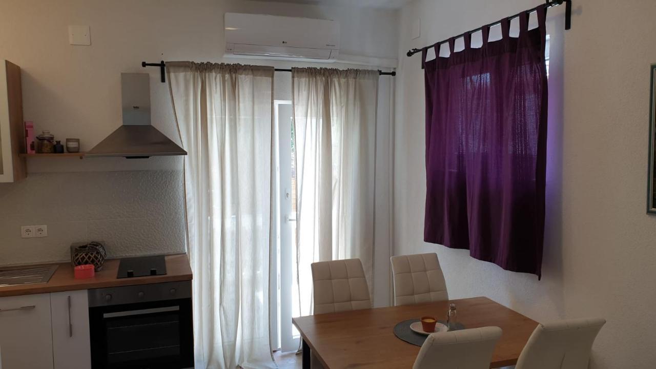 Apartmani Juricev Vodice Szoba fotó