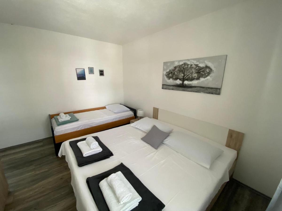 Apartmani Juricev Vodice Szoba fotó