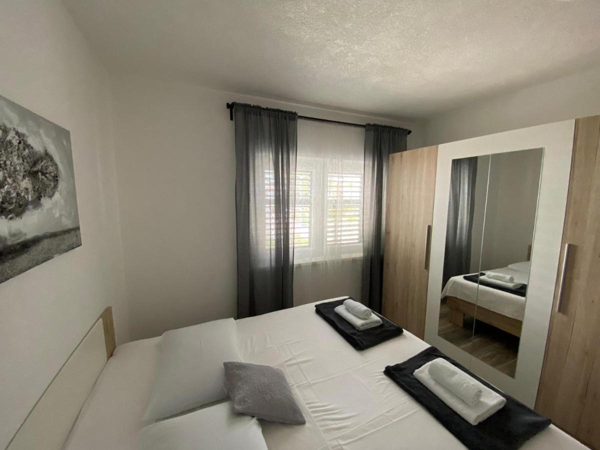 Apartmani Juricev Vodice Szoba fotó