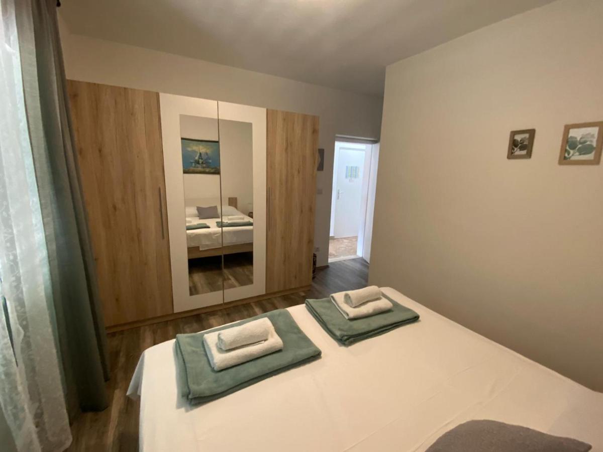 Apartmani Juricev Vodice Szoba fotó